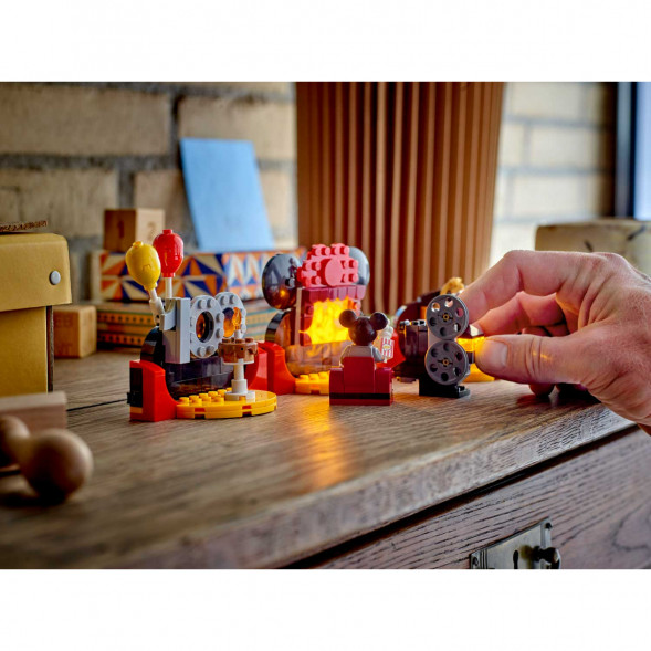 Конструктор LEGO Disney 40600 Празднование 100-летия Дисней в Чите