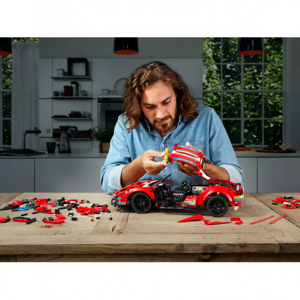 Конструктор LEGO Technic 42125 Ferrari 488 GTE &amp;quot;AF Corse #51&amp;quot; в Чите