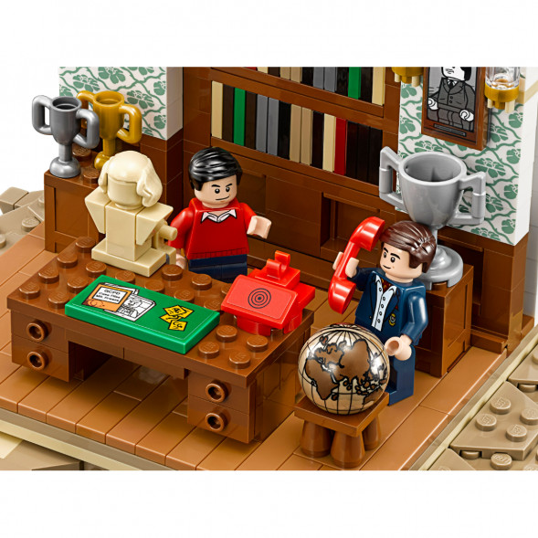 Конструктор LEGO Коллекционные наборы 76052 Логово Бэтмена в Чите