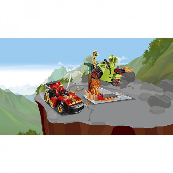 Конструктор LEGO Juniors 10722 Схватка со змеями в Чите