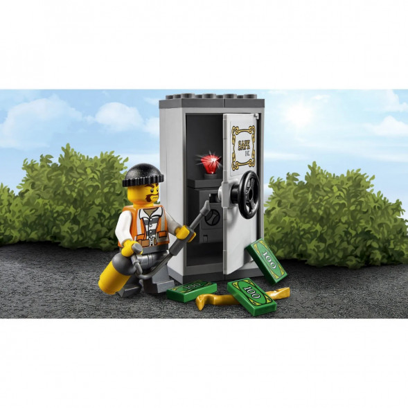 Конструктор LEGO City Police 60137 Побег на буксировщике в Чите