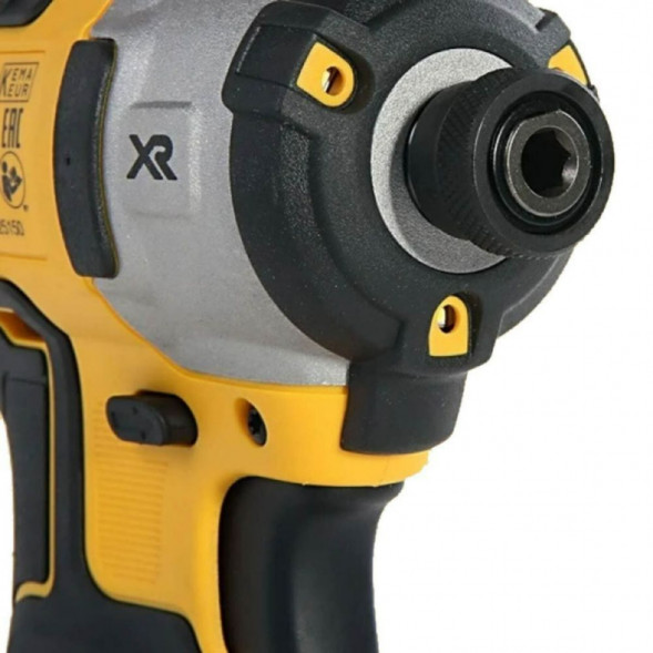 Аккумуляторный шуруповерт DEWALT DCF887N, без АКБ и ЗУ в Чите