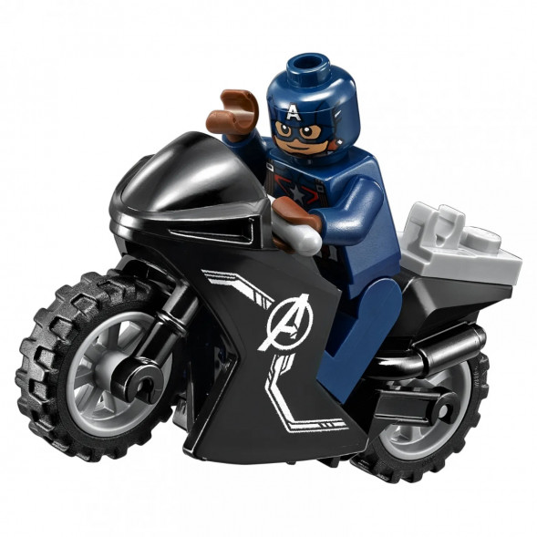 Конструктор LEGO Super Heroes 76032 Погоня на Квинджете Мстителей в Чите