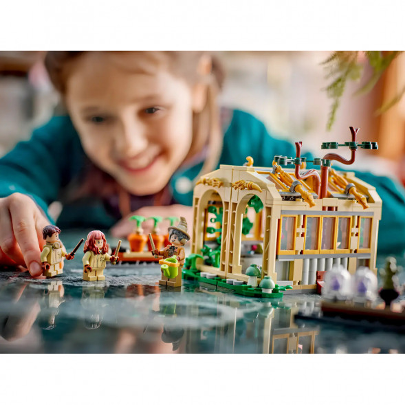 Конструктор LEGO Harry Potter 76445 Замок Хогвартс: Урок травологии в Чите