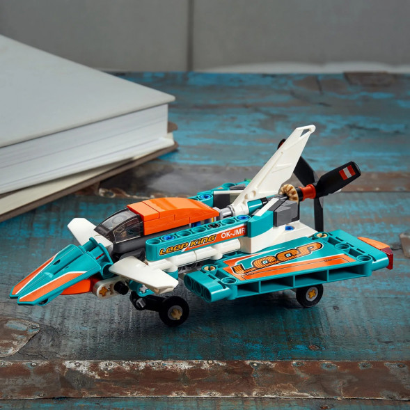 Конструктор LEGO Technic 42117 Гоночный самолёт в Чите