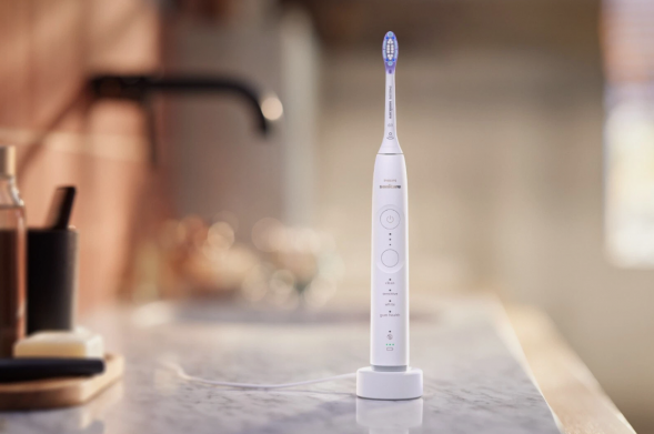 Электрическая зубная щетка Philips Sonicare Series 7100 HX7420/01 (белая) в Чите