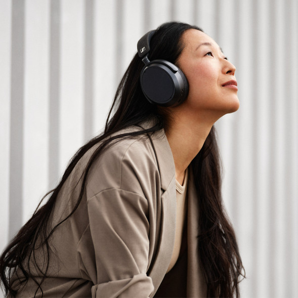 Беспроводные наушники Sennheiser Momentum 4 Wireless, Black в Чите