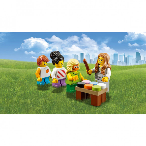 Конструктор LEGO City Town 60234 Комплект минифигурок Весёлая ярмарка в Чите